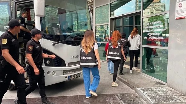 Haluk Levent’e Açıktan Destek Verip AFAD’ı Karalamıştı…Fatih Portakal Da Adliyeye Geldi